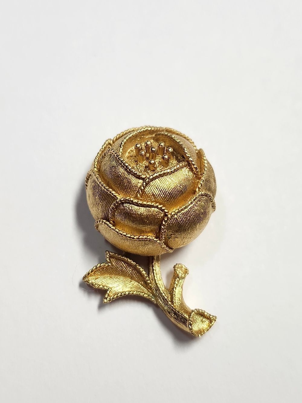 Vintage Gold-Tone Crown Trifari Small Rose Flower Brooch Pin Brushed Rare Find